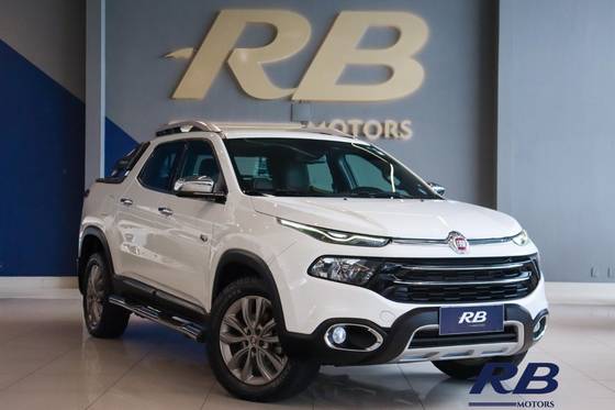 FIAT TORO 2.0 16V TURBO DIESEL RANCH 4WD AT9 FIAT TORO 2.0 16V TURBO DIESEL RANCH 4WD AT9